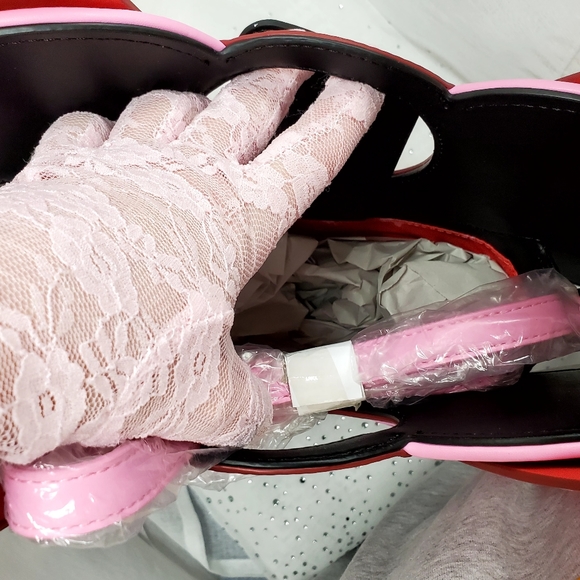 LOUNGEFLY Disney Minnie Mouse Quilted Bow Purse or Crossbody Bag! NWT! - Picture 11 of 16